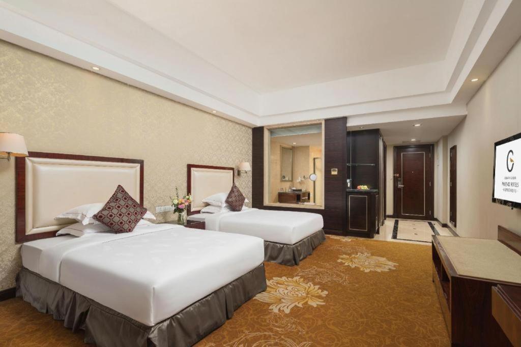 Country Garden Phoenix Hotel Maoming Exterior photo