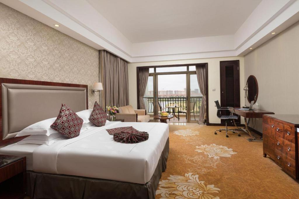 Country Garden Phoenix Hotel Maoming Exterior photo